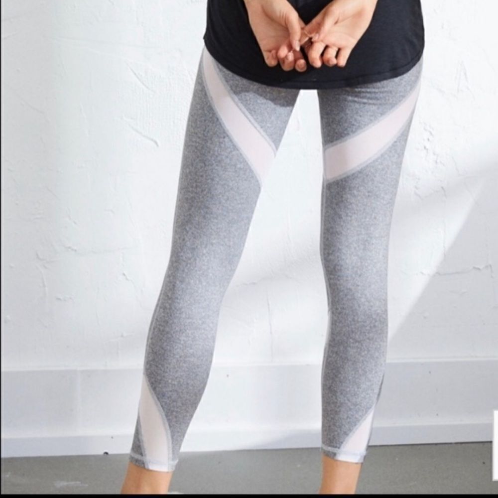 Aerie Chill Play Move 7/8 High Waisted Leggings Size Medium